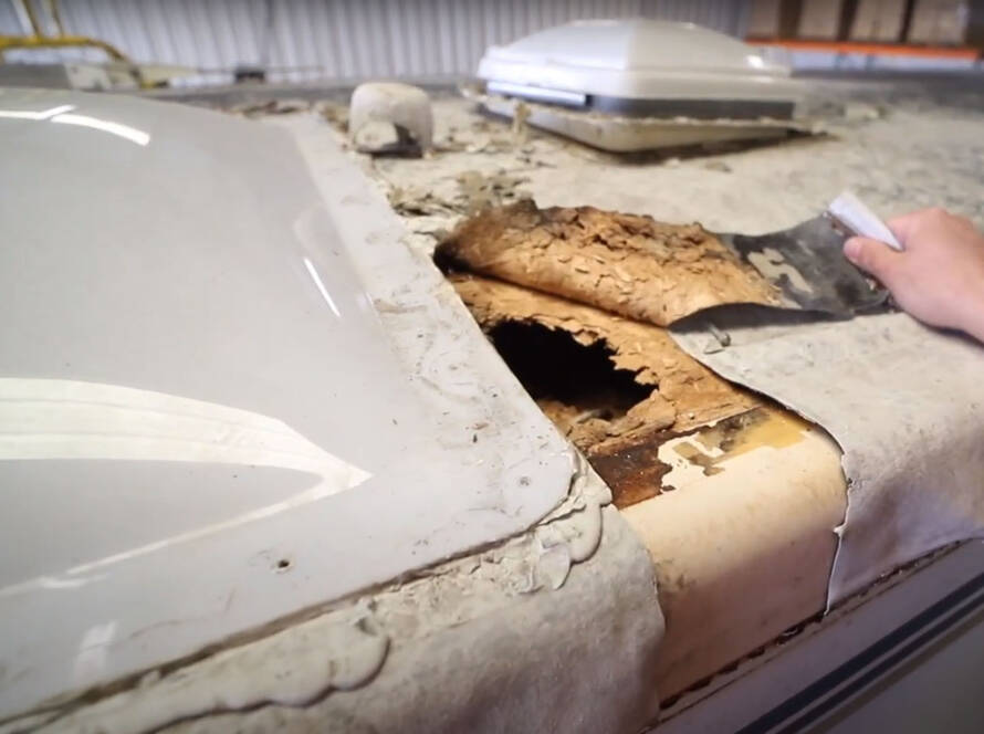 RV Roof Damage