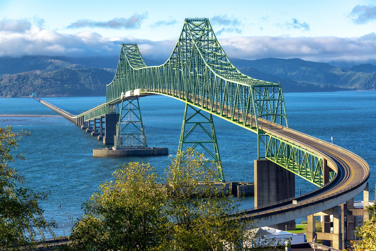 Astoria Megler Bridge crossing the Columbia River from Astoria, Oregon to Washington